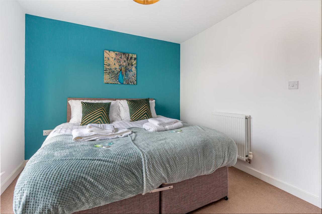 Liberty House - Perfect For Contractors - 2 Off-Road Parking Spaces Wolverhampton Buitenkant foto